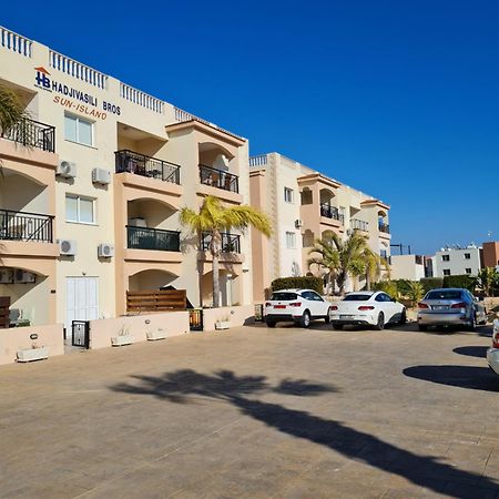 Michaela'S Apartment Paphos Eksteriør billede
